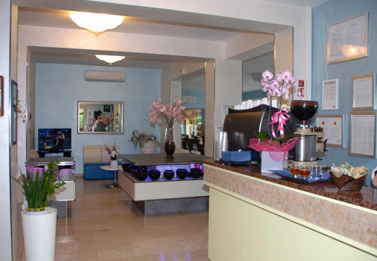 Albergo Villa Miraggio Rimini Kültér fotó