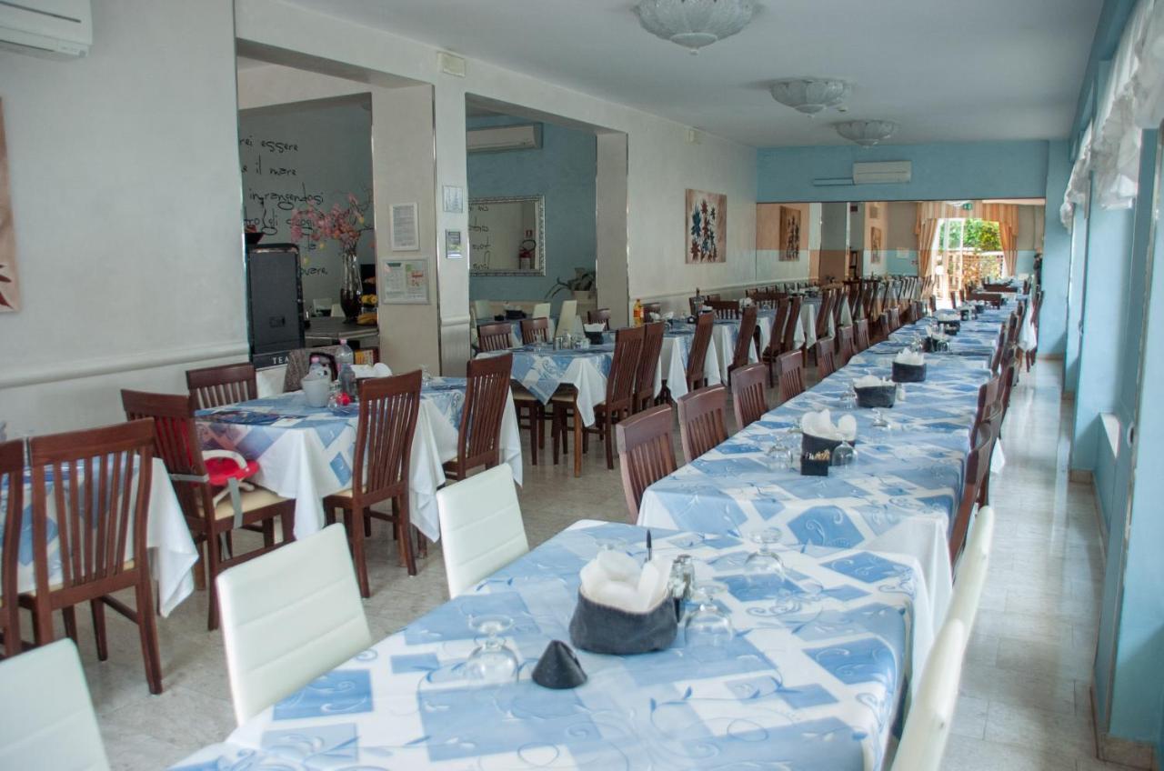 Albergo Villa Miraggio Rimini Kültér fotó